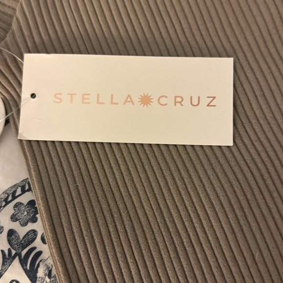 Lady’s crop top - Picture 4 of 8